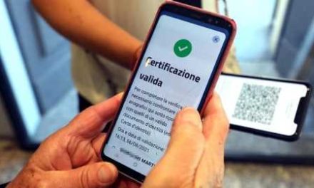 Green pass falsi a politici, vip e imprenditori: indagato medico della Roma bene